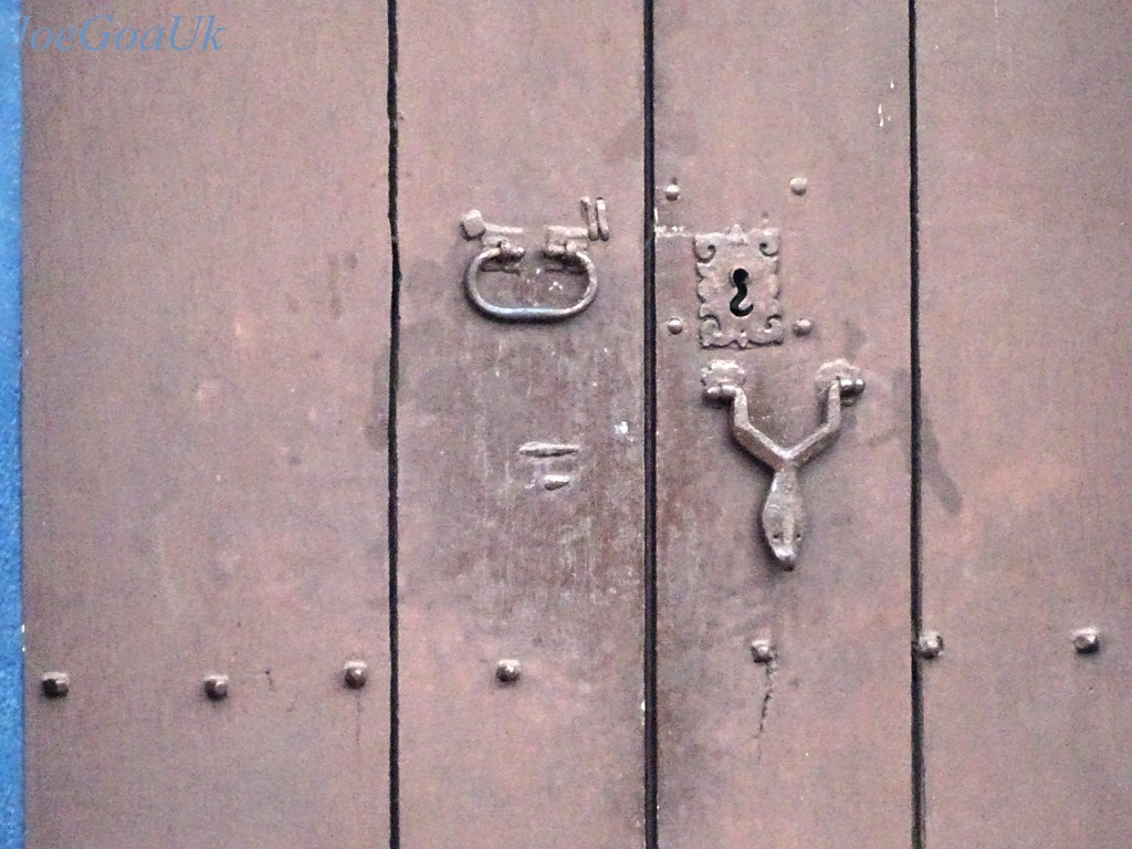 DBS-checked locksmith working in Purley CR8 South London