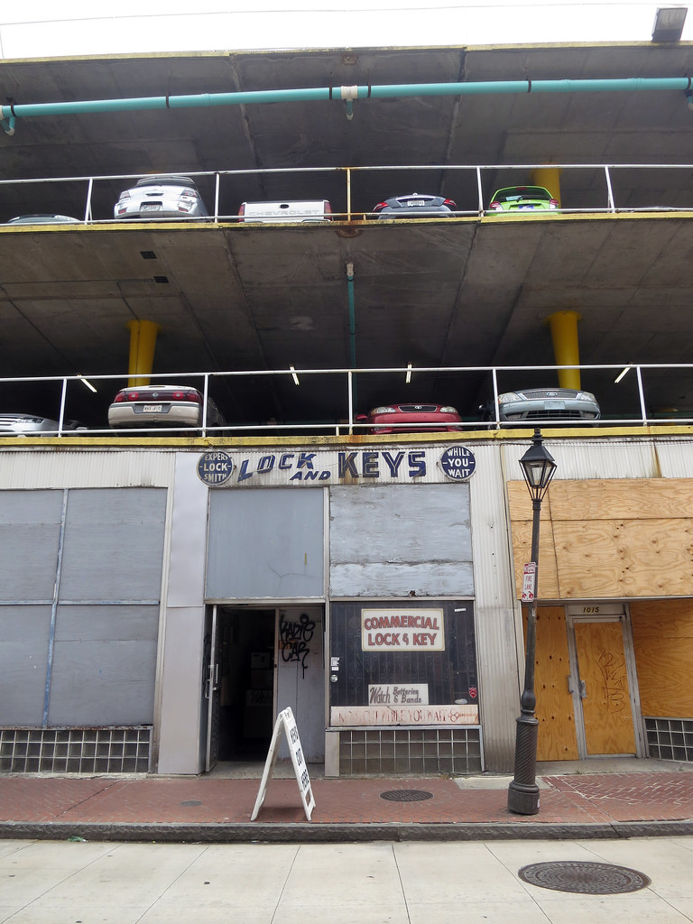 Door keys South London locksmith lock repair