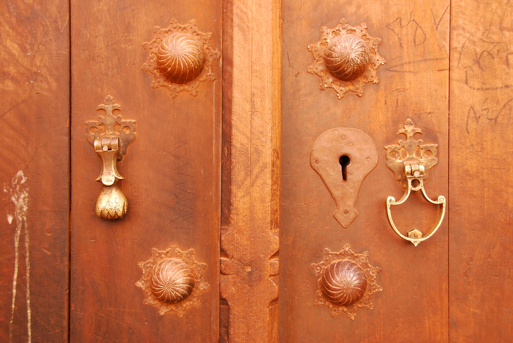 Collection of door locks — types of door locks UK guide