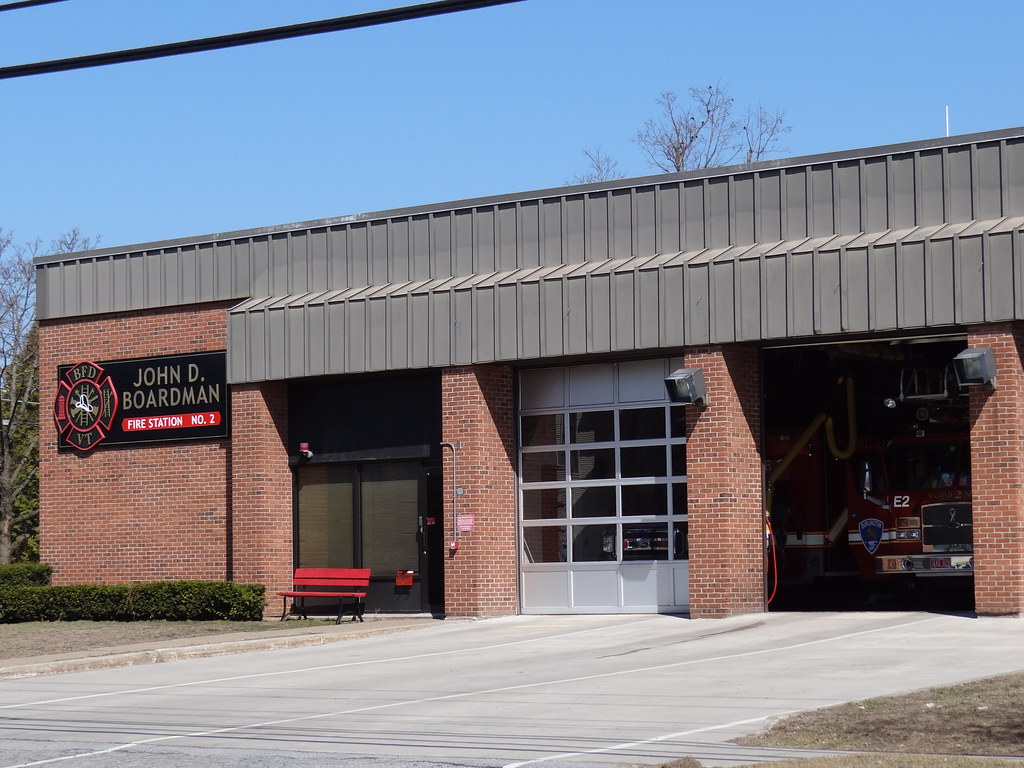 Locksmith fixing jammed door lock South London