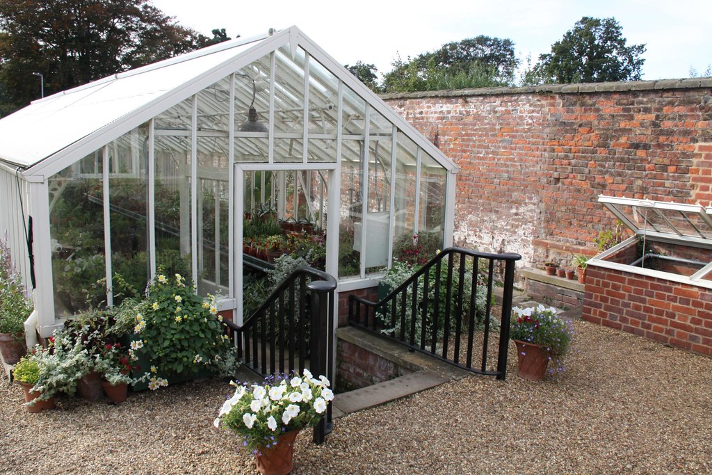 Heritage sash windows on a period Georgian property — sash window lock South London