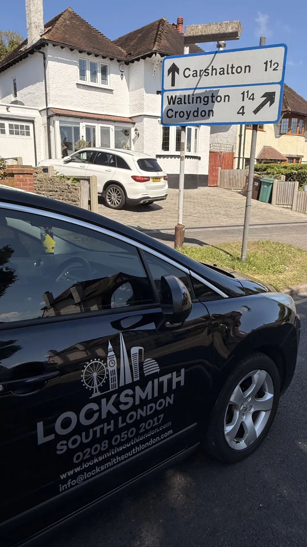Locksmith job in Carshalton Beeches SM5