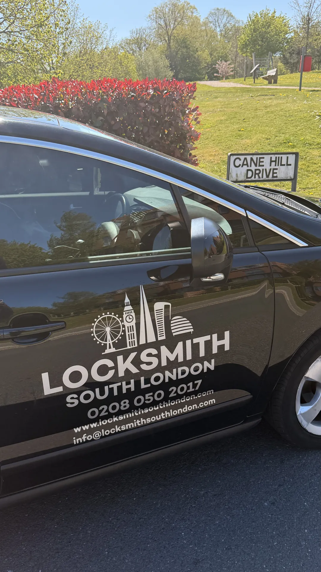 Locksmith on Cane Hill Drive Coulsdon CR5