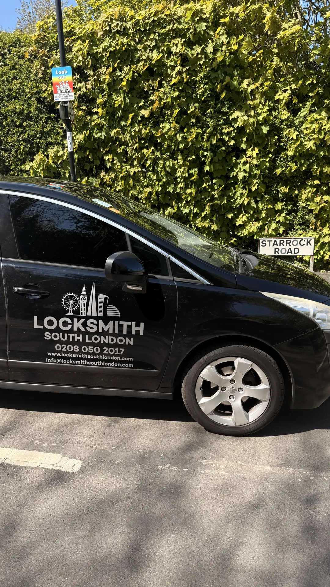 Lock replacement on Starrock Road Coulsdon CR5