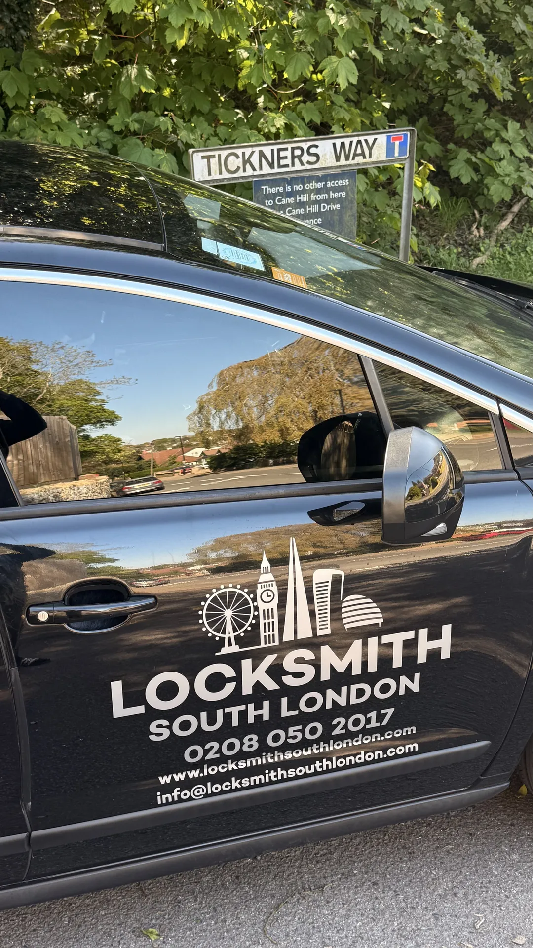 Locksmith job on Tickners Way Coulsdon CR5
