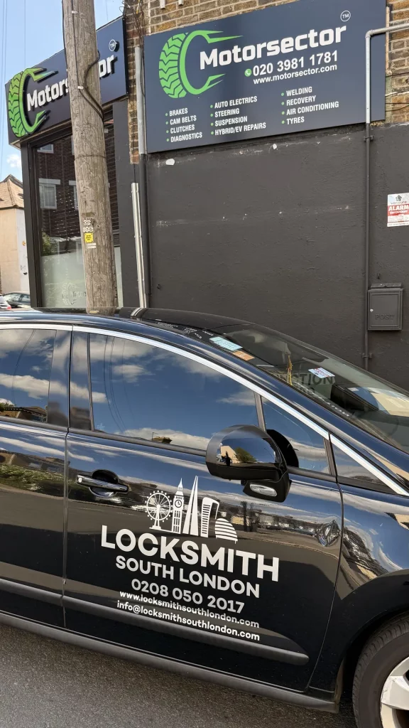 South East London locksmith — front door cylinder replacement