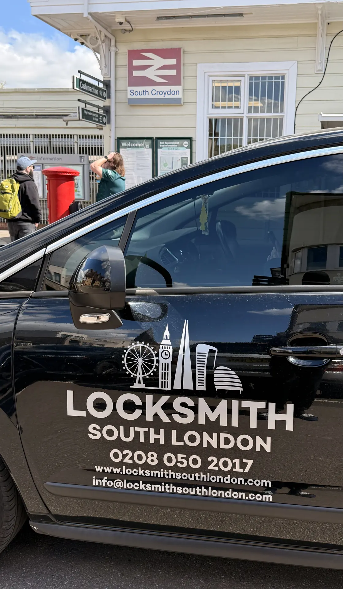 Locksmith in South Croydon CR2 for lockouts and lock changes