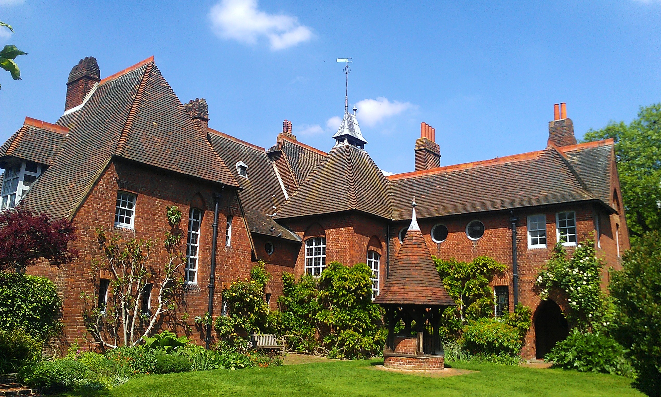Philip Webb's Red House in Upton, Bexleyheath DA6, a William Morris heritage landmark in the area we cover - Locksmith South London