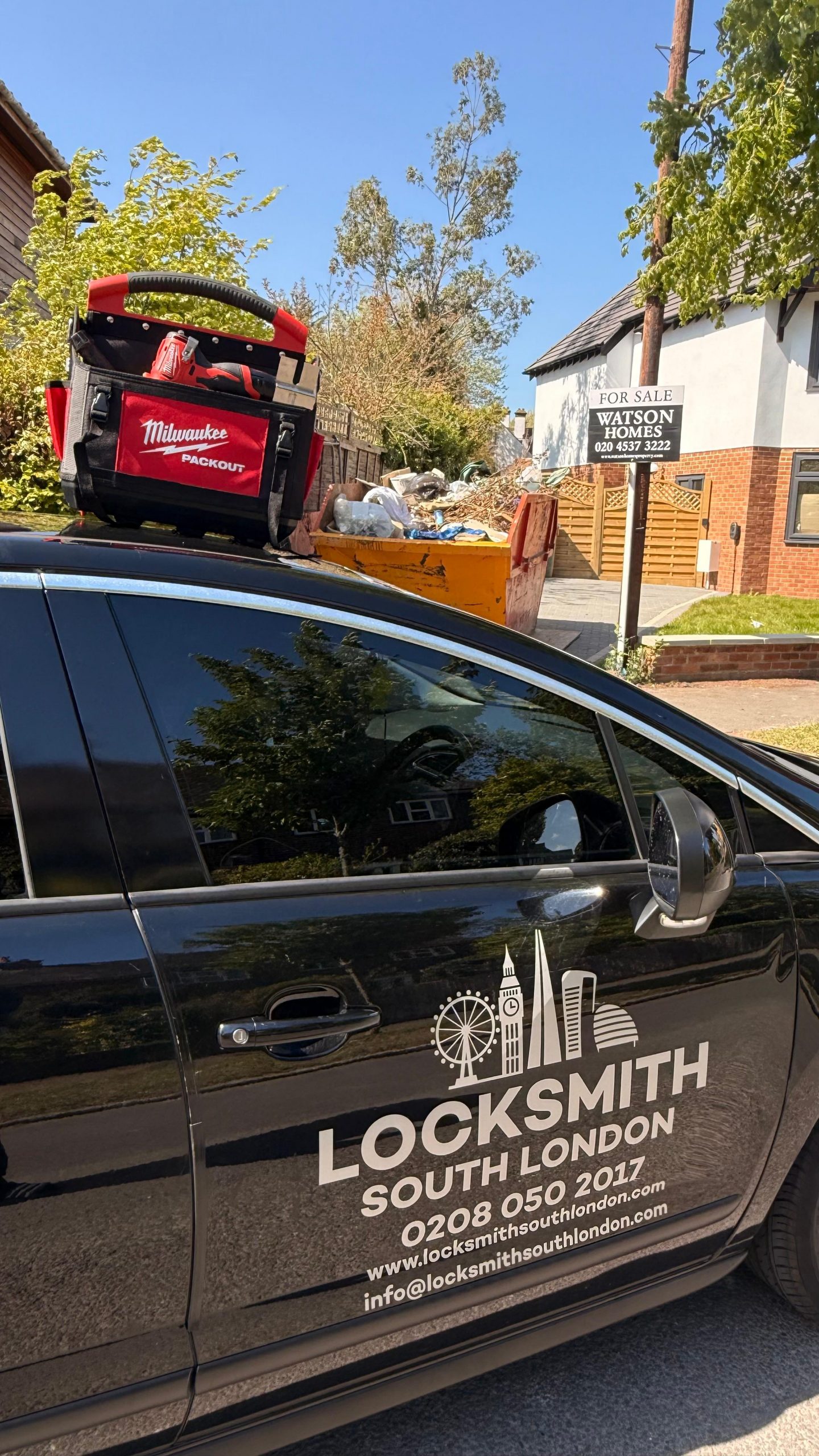 Locksmith South London on an end-of-tenancy job — lock change at a South London property being cleared and put up for sale